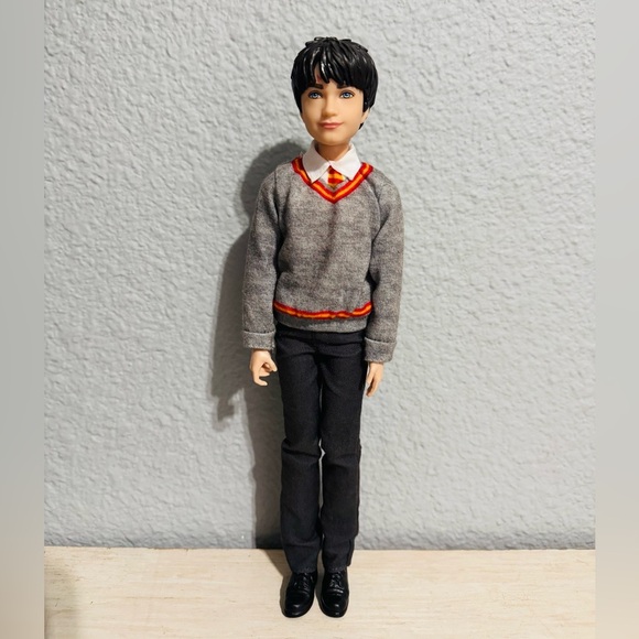 2018 Mattel Harry Potter Articulated 11in Doll Student Uniform NO ACCESSORIES - Picture 1 of 11